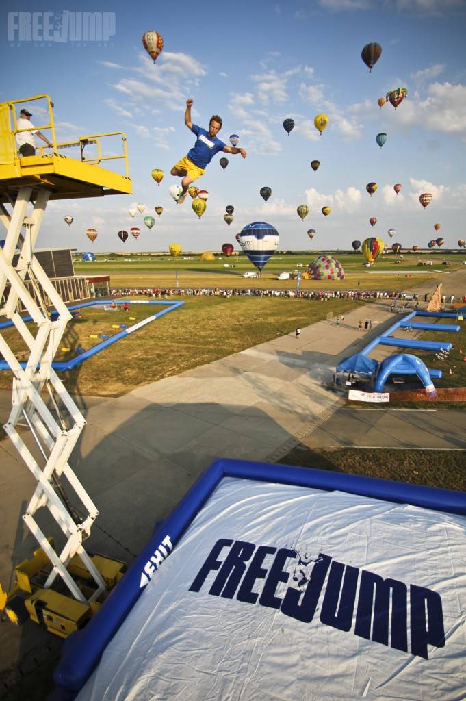 FreeJump - chute Airbag - Mondial Air Ballon