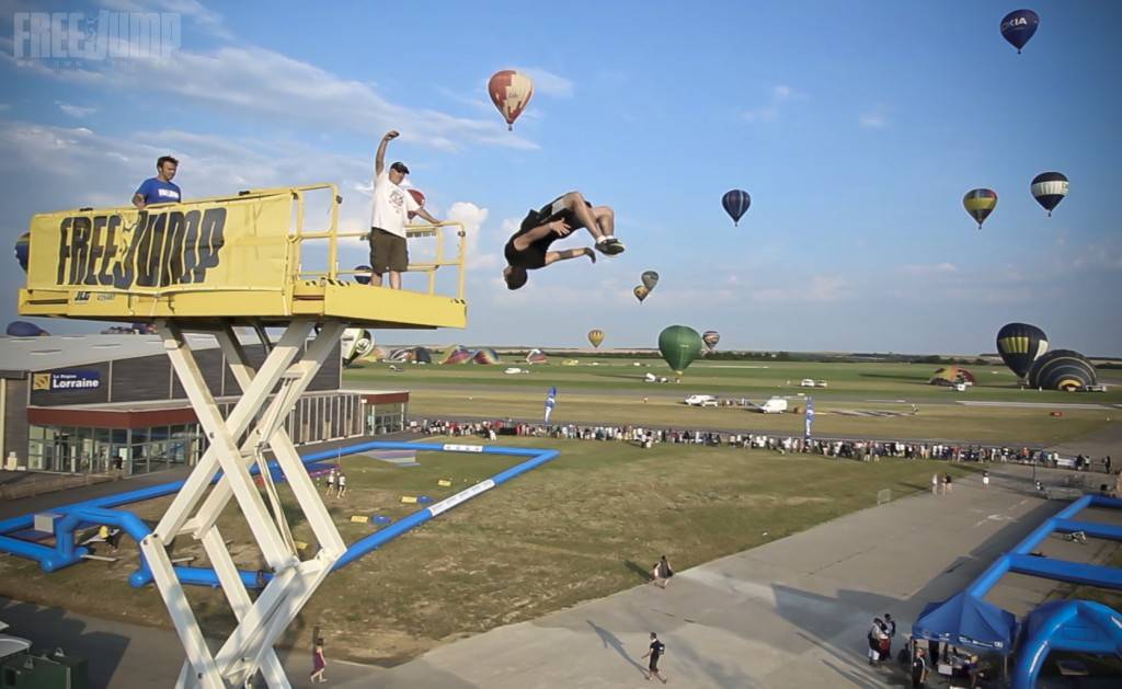 FreeJump - Big Jump dans l'airbag - Mondial Air Ballon