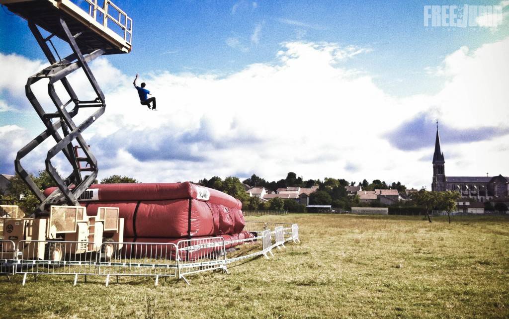 FreeJump - Lacroix sur Meuse - 06